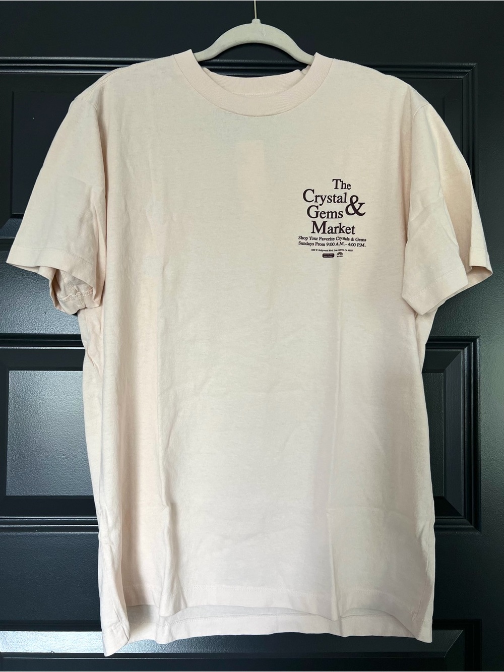 NWT Urban Outfitters Crystal and Gems Market graphic tee cream size unisex M